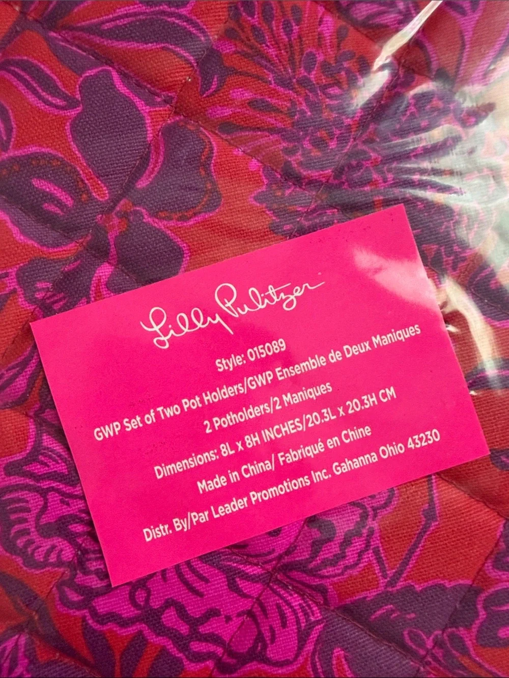 NWT Lilly Pulitzer Pot holders in Amaryllis Red Secret Hideaway